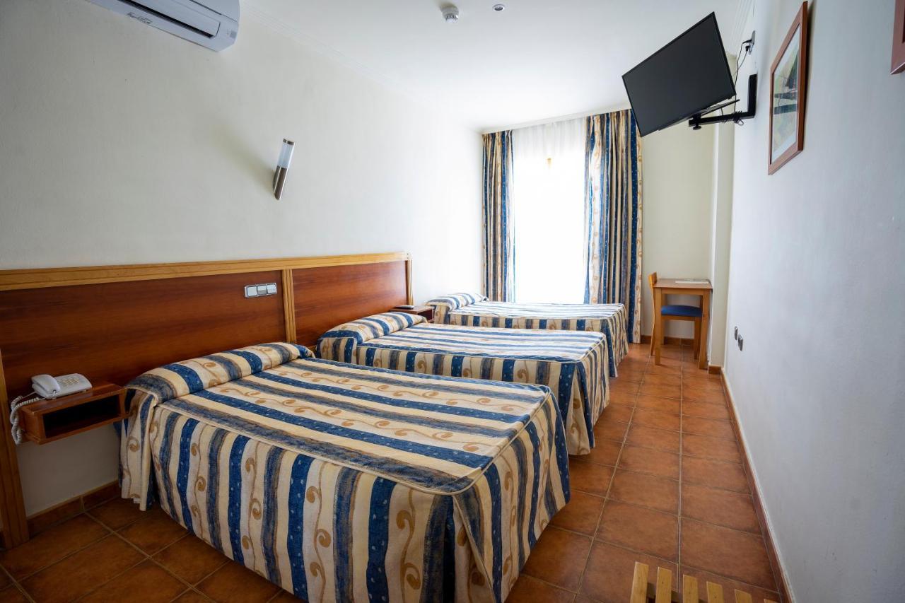 Hotel Los Barruecos By Croma Malpartida de Caceres Luaran gambar