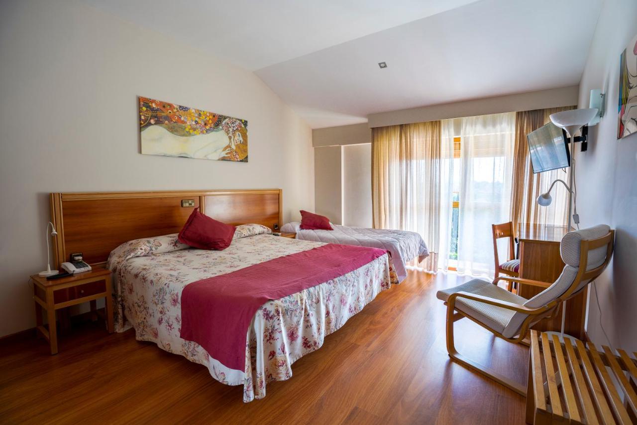 Hotel Los Barruecos By Croma Malpartida de Caceres Luaran gambar