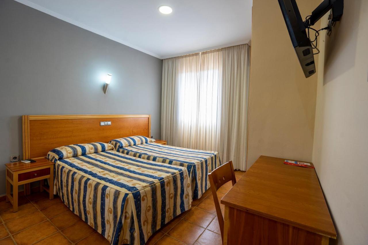 Hotel Los Barruecos By Croma Malpartida de Caceres Luaran gambar