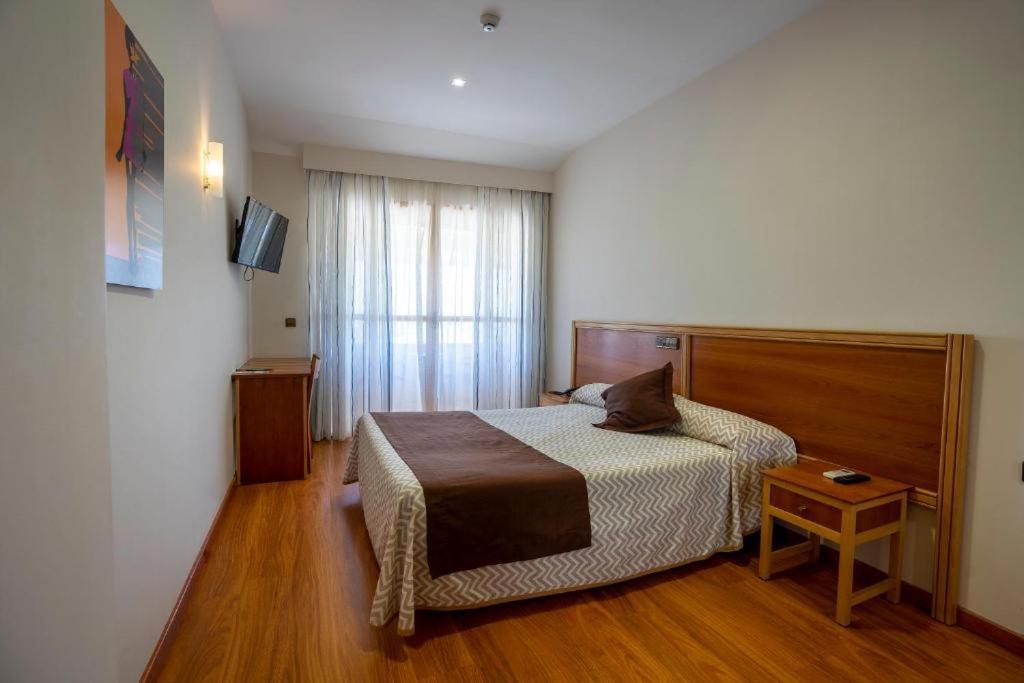 Hotel Los Barruecos By Croma Malpartida de Caceres Luaran gambar