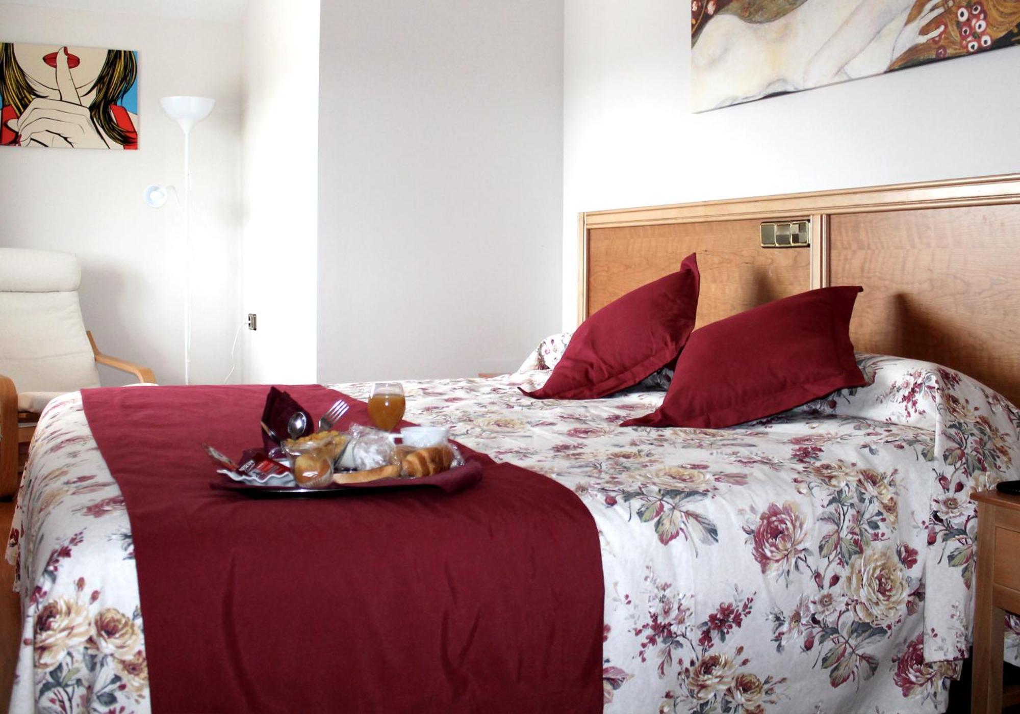 Hotel Los Barruecos By Croma Malpartida de Caceres Luaran gambar